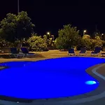 Mavi Calis Vila *