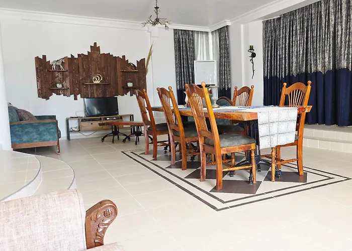 Mavi Calis * فتحية